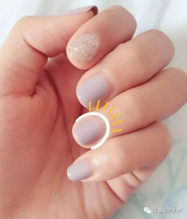 甲面过宽不贴甲片怎么美甲,甲面小的人适合什么形状的美甲