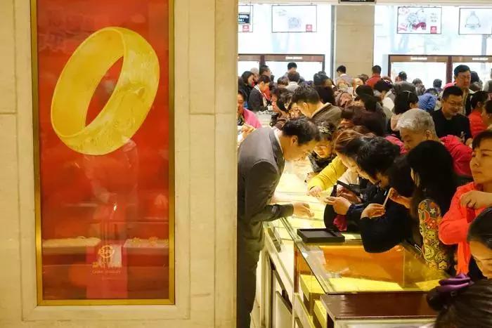 不用清晨5点去排队菜百黄金以旧换新福利全攻略