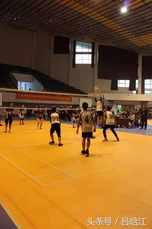 赶快来围观，桂林各中小学的同学们在球场上挥洒青春的身影帅爆了