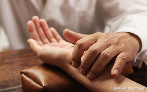 肿瘤晚期中医治疗最佳案例,肿瘤病人腿和脚浮肿怎么治疗