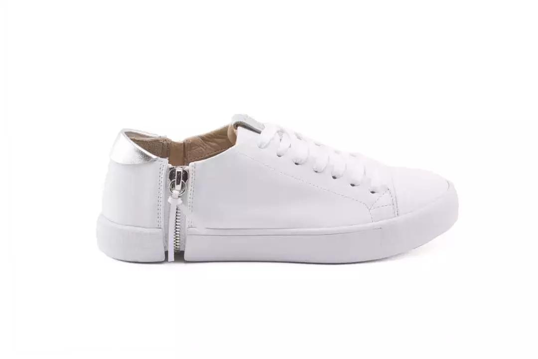 春夏小白鞋新款2022爆款百搭,百搭厚底小白鞋春夏