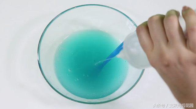 用瓜尔胶粉做假水不粘手,做泥用的瓜尔胶粉