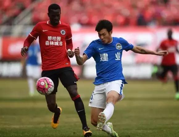 卡拉斯科球迷哭了,卡拉斯科被暴打