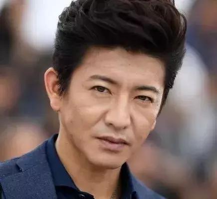 新买的安耐晒味道和以前的不一样,刚买的安耐晒和之前的味道不一样