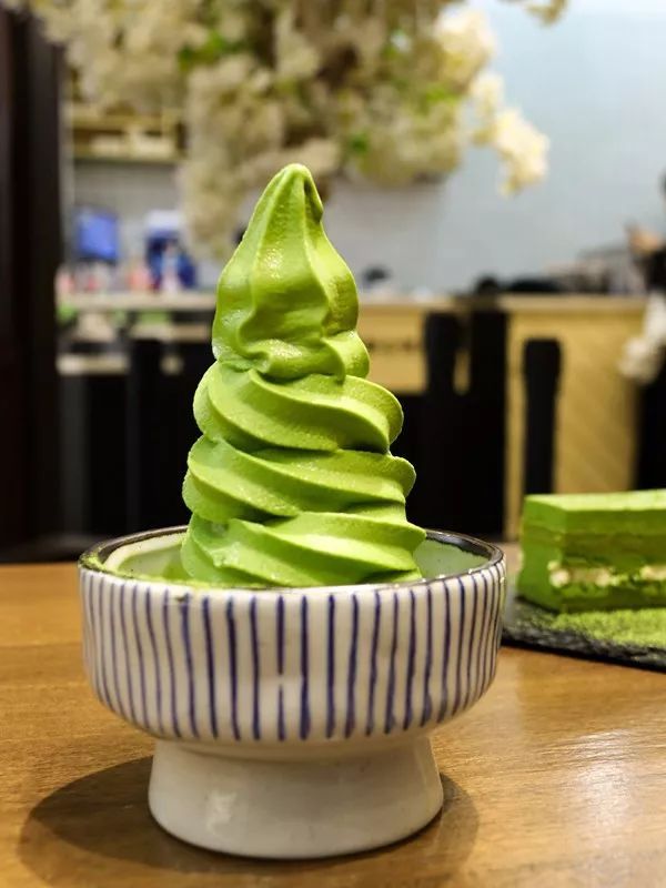 全国分店200多家的原谅色网红甜品，这次你被“绿”得心甘情愿！