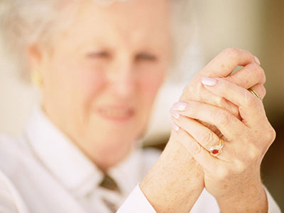 臂丛神经被压迫的症状怎样治疗,颈椎压迫神经有什么症状怎么治疗