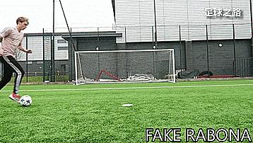 50种个人足球技巧训练,100个足球过人技巧gif