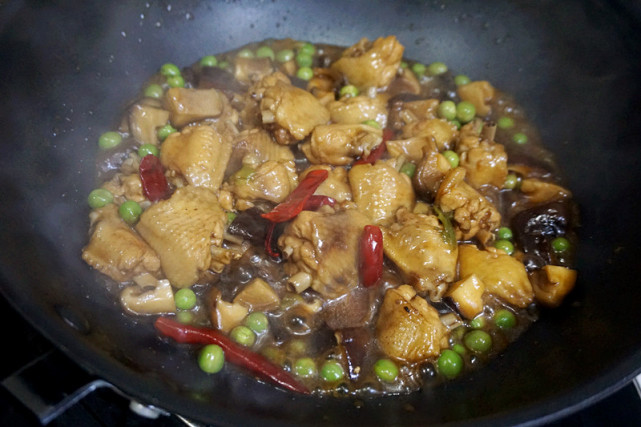 治脚气，先要肠胃调理顺，四月常吃这种能量菜，食补效果立竿见影