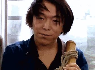 圆脸发际线高的男生适合什么发型,发际线高头发稀少发型男