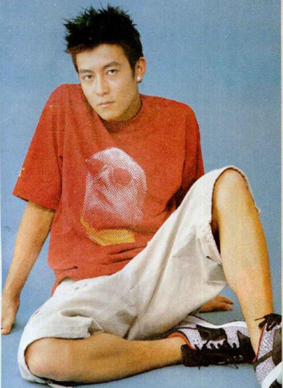 她沉寂几十年如今全网爆红凭什么,他沉寂数年回归视频