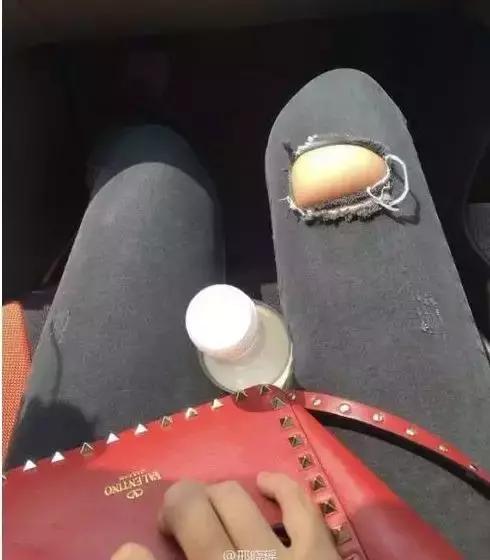 给女生买姨妈巾，怎么巧用塑料袋掩饰尴尬，笑疯我了