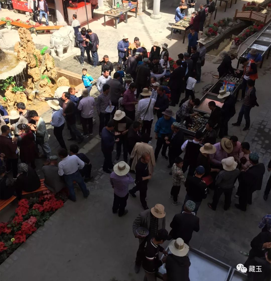和田市籽料巴扎在哪里,和田巴扎上的大籽料