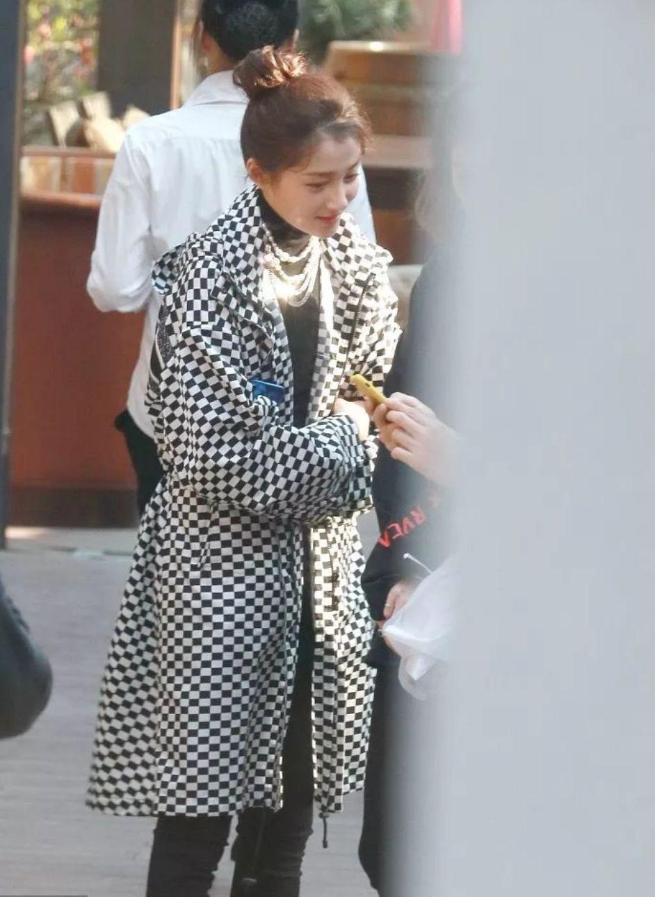 关晓彤是不是换了造型师,关晓彤为什么不换造型师