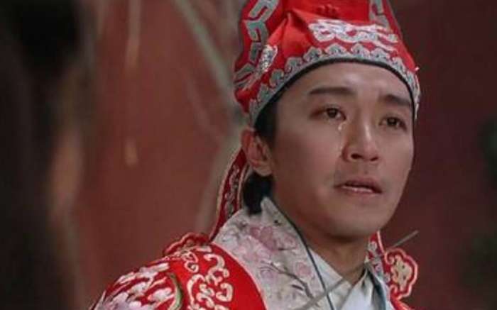 “喜剧之王”周星驰不一样的人生,从贫民窟走向坐拥百亿资产