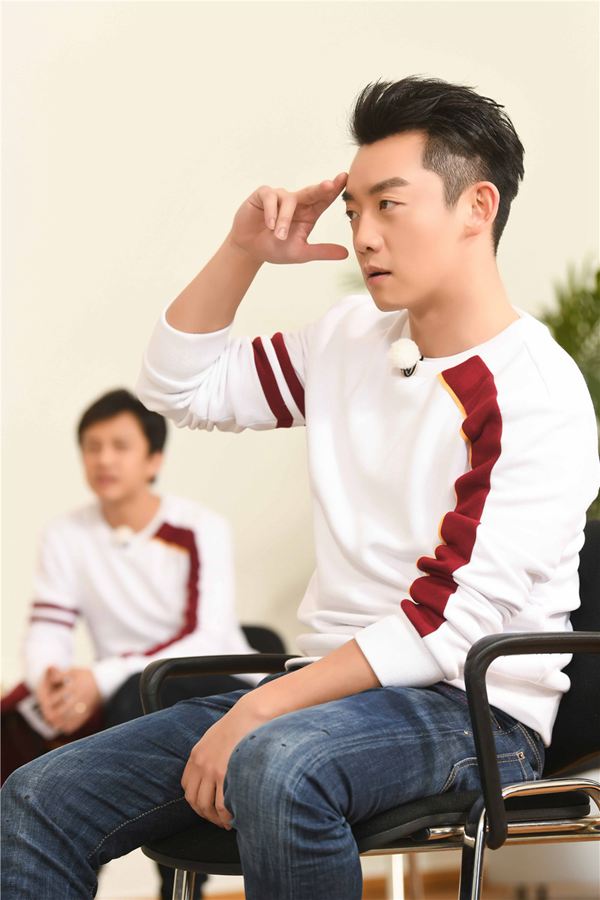 奔跑吧兄弟鹿晗面试李晨,奔跑吧兄弟李晨鹿晗接受面试