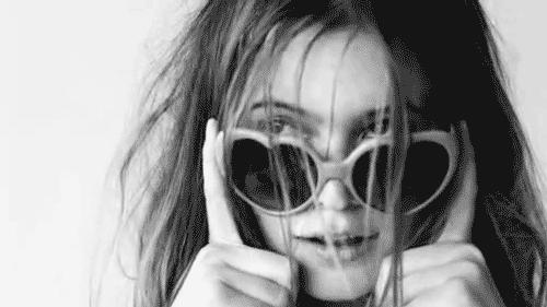 用了vc护肤品是不是不能见光,晚上涂了vc还需要抹其他护肤品吗