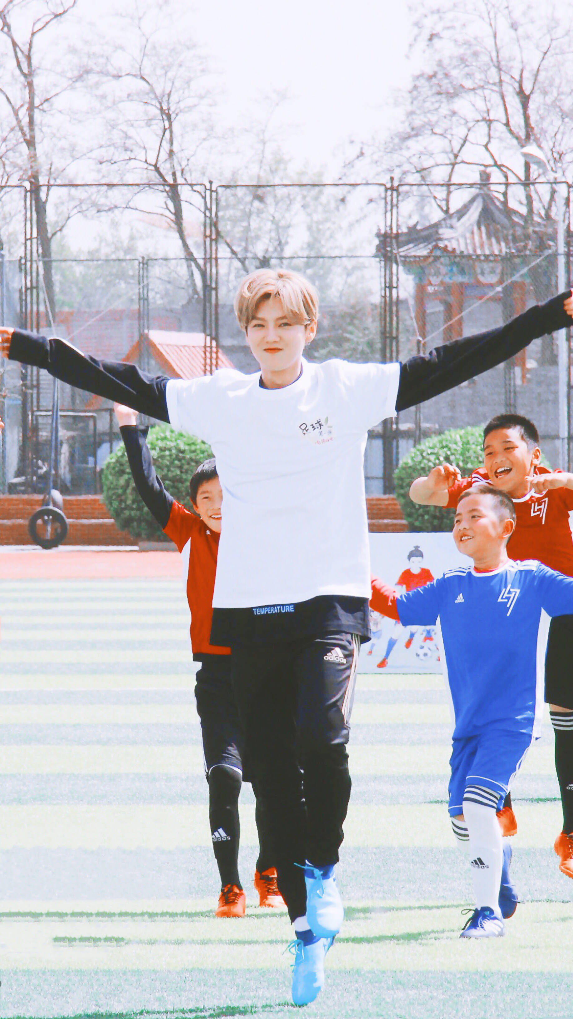 鹿晗壁纸全屏高清,鹿晗壁纸高清帅气动漫