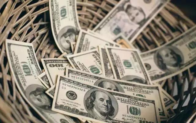 入境其他国家要小费,入境中国带多少美金现金