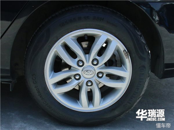 2010款现代悦动1.6高配二手车价格,09年现代手动悦动二手车值多少钱