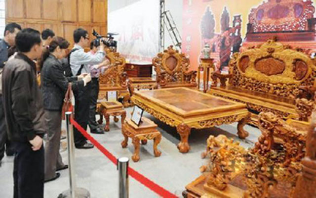 红木家具为什么不能买越南货,2009的越南酸枝红木家具价格