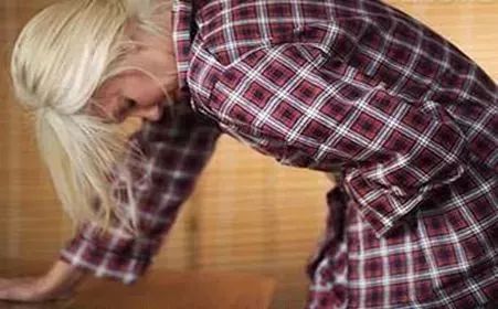 阑尾炎疼痛难忍视频,突发阑尾炎疼痛难忍