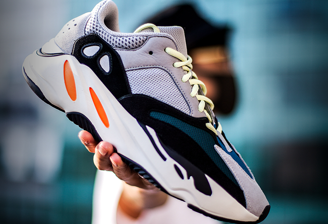 yeezyboost700真假脚感 (yeezy boost 700到底是什么鞋)