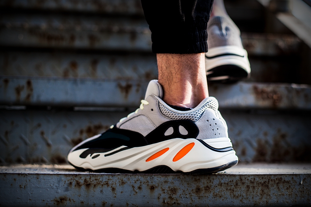 yeezyboost700真假脚感 (yeezy boost 700到底是什么鞋)