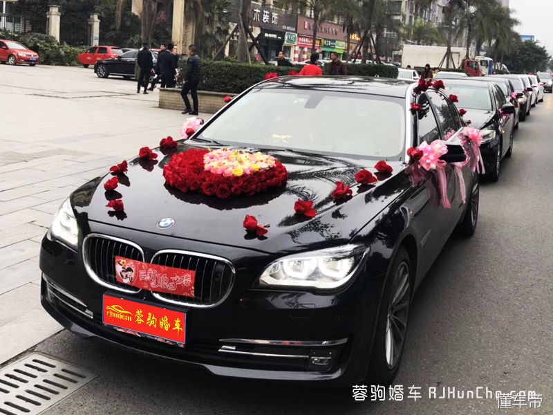 成都婚车花车价格一览表,成都跑婚车常用哪些车