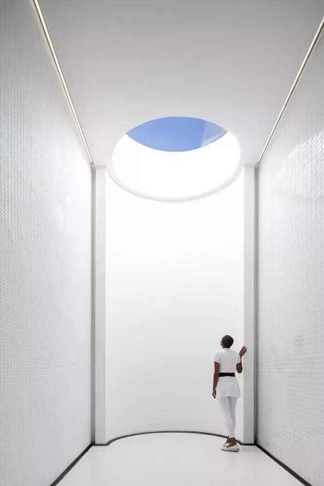 在家里闷骚，去上班腻歪，大千世界，到底哪里才是世外桃源？