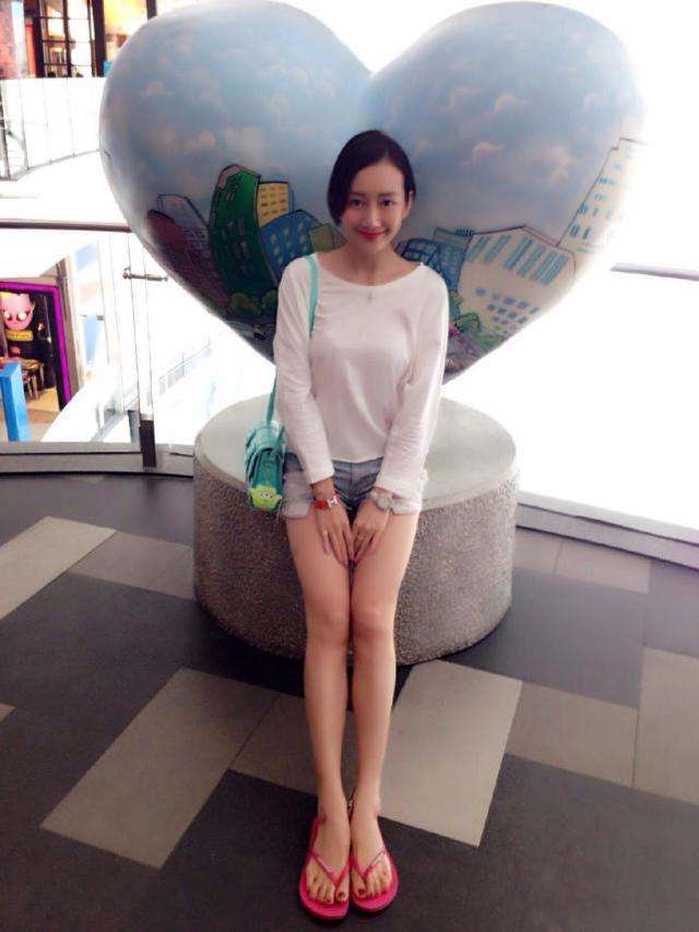 娱乐圈腿长前十名女,娱乐圈中腿长的女明星们
