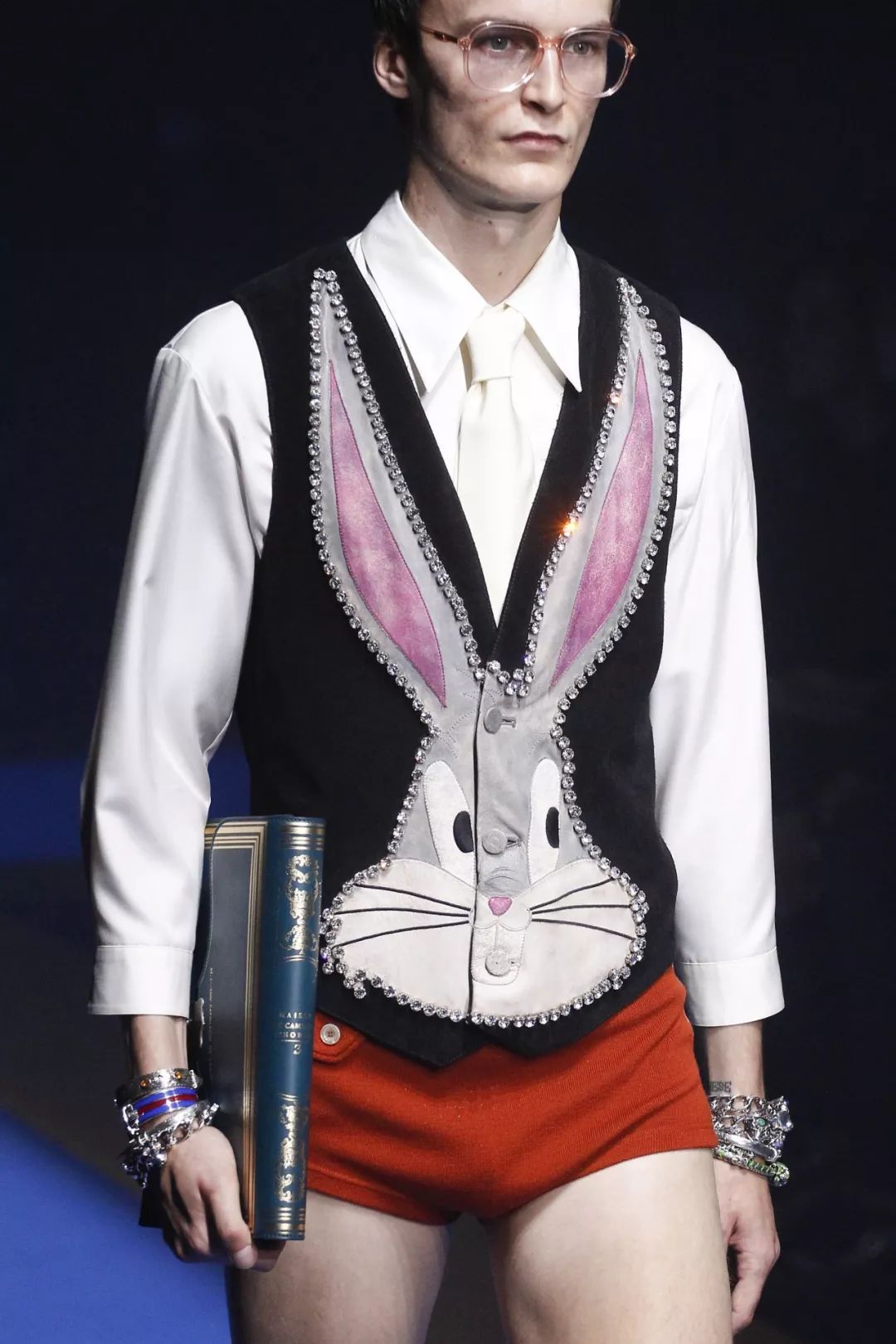 95后你们可认输吧｜这些藏在GUCCI里的彩蛋你们看不懂……