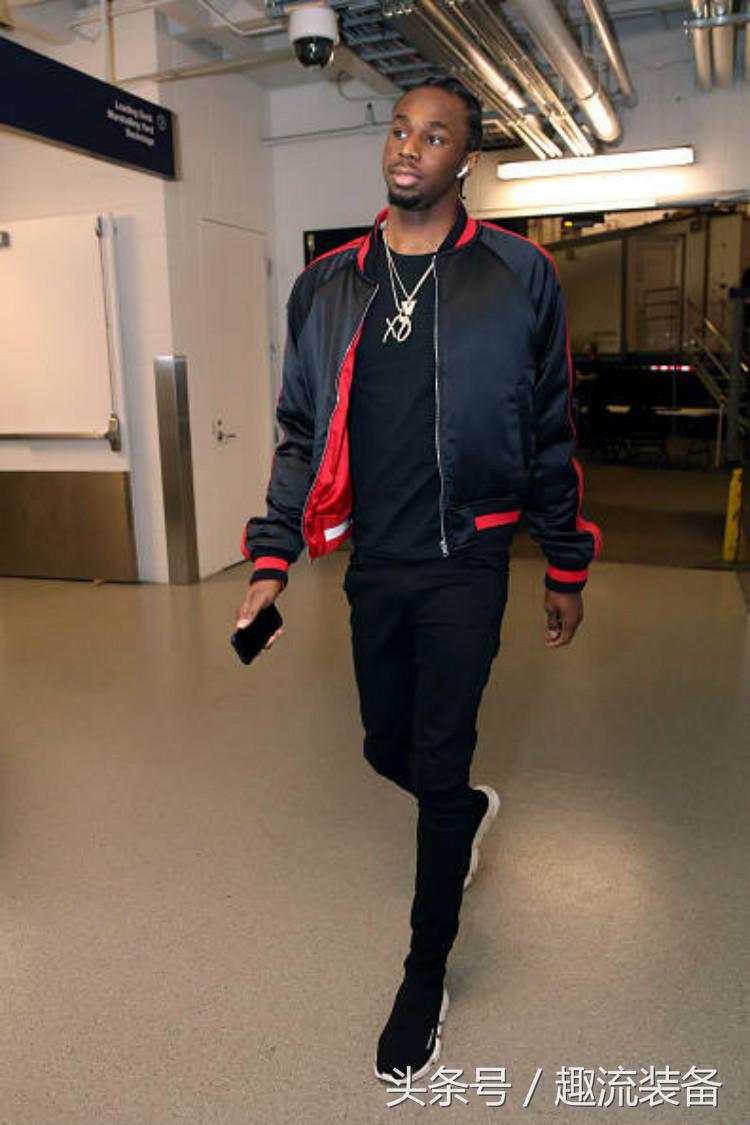 NBA季后赛球星场下穿搭盘点