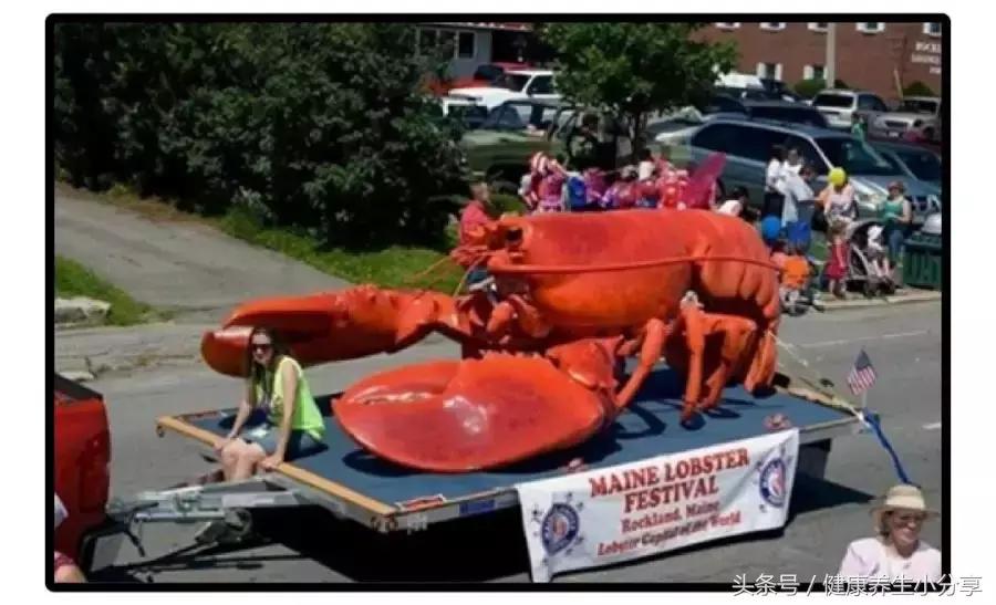 新奥尔良也从来不存在烤鸡翅和烤鸡腿堡那只有吃不完的小龙虾