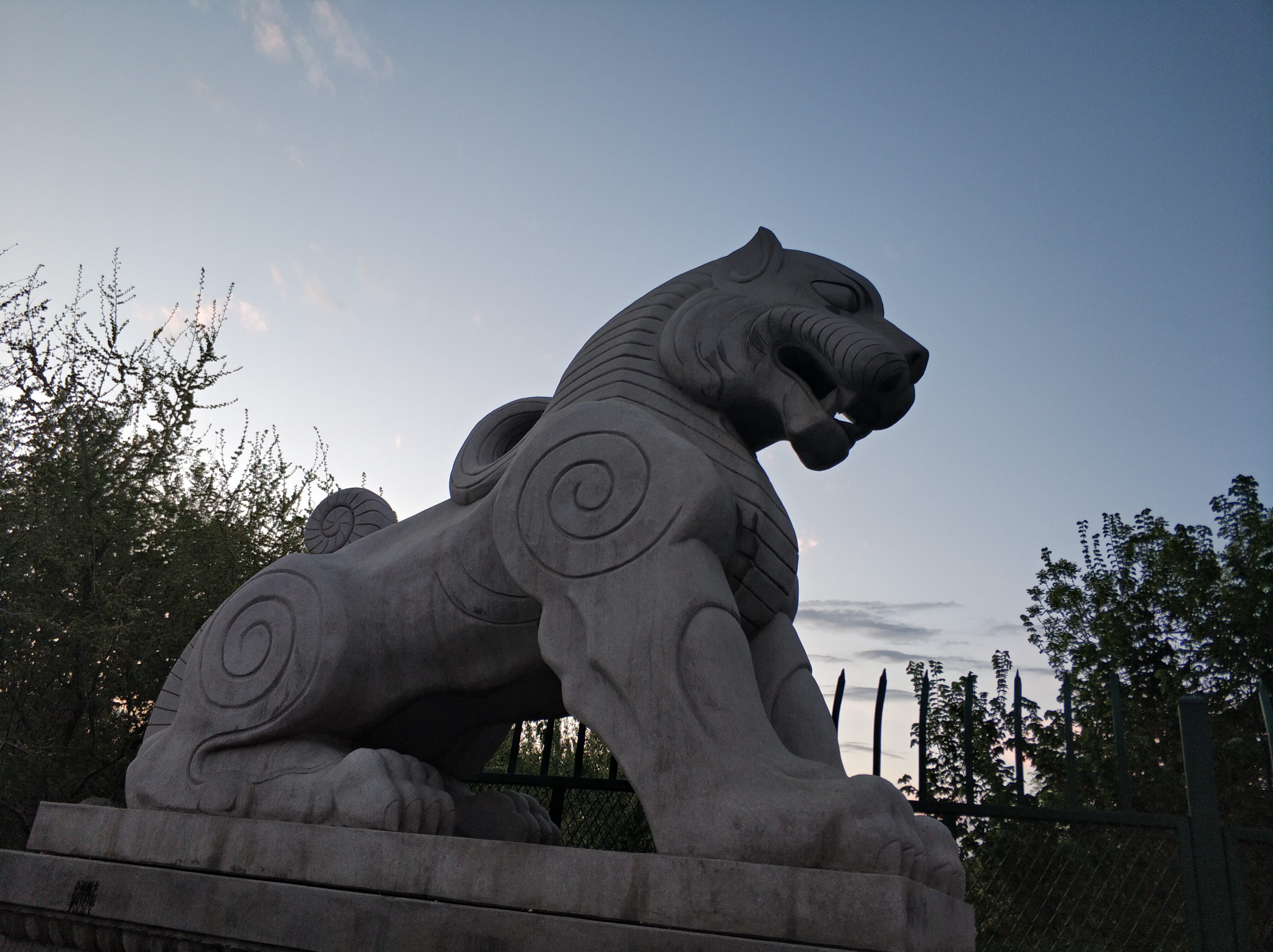 乌鲁木齐街头十大祥瑞瑞兽，哪家最V5？