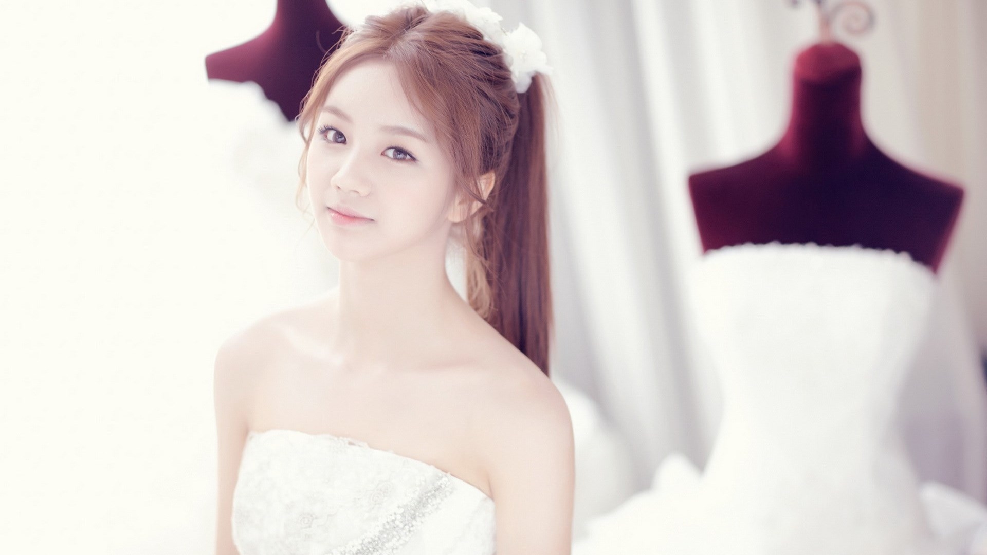 脸上鱼尾纹怎么弄好看点,抬头纹吃什么可以除皱纹