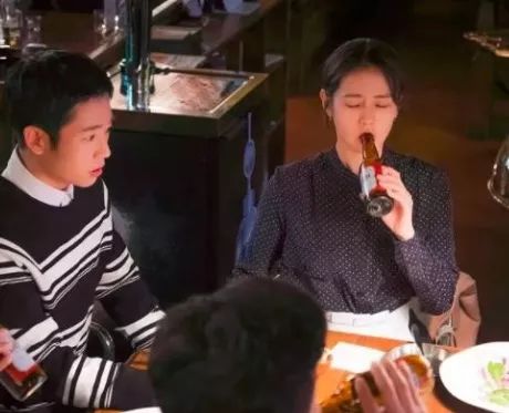 漂亮姐姐被甩锅那么好,漂亮姐姐被骗钱