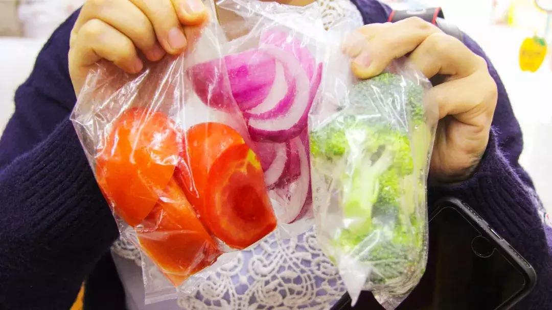 结婚12年，台湾夫妻在厦大旁开了家“黑”店，专治小确丧……