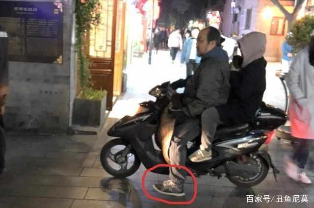 王菲首任丈夫,王菲早年现场唱歌
