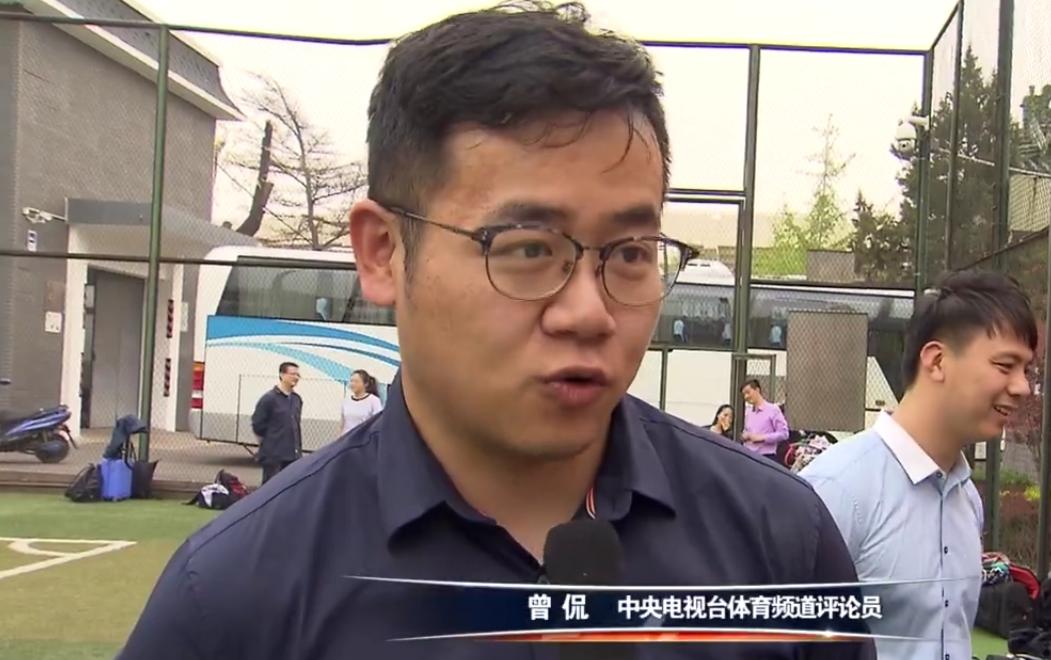 解说员喊3次结果被翻盘,解说员当裁判