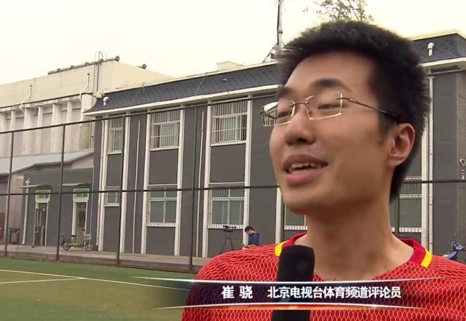 解说员喊3次结果被翻盘,解说员当裁判