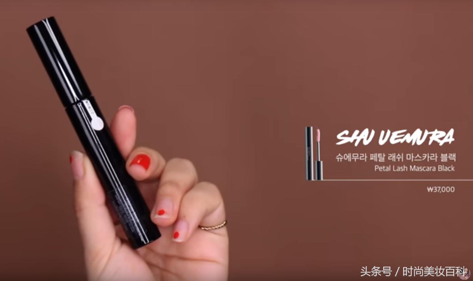 戴眼镜的美妆博主女,复古美妆博主妆容