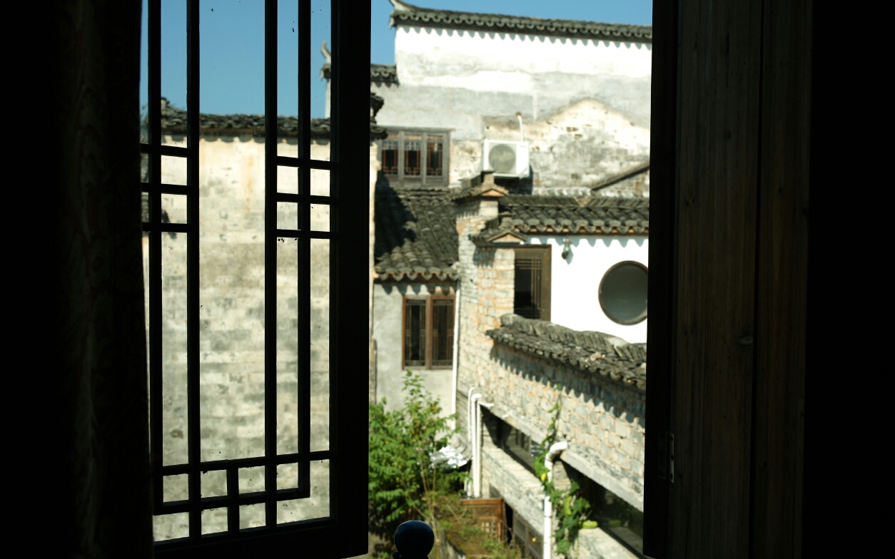 宏村张公馆：唯一能看到全村景色的民宿，住进明清300年的时光里