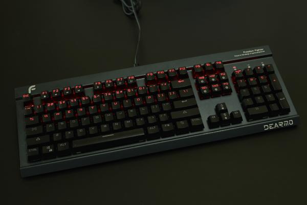 世界杯来了，换个机械键盘边打FIFAONLINA4边等