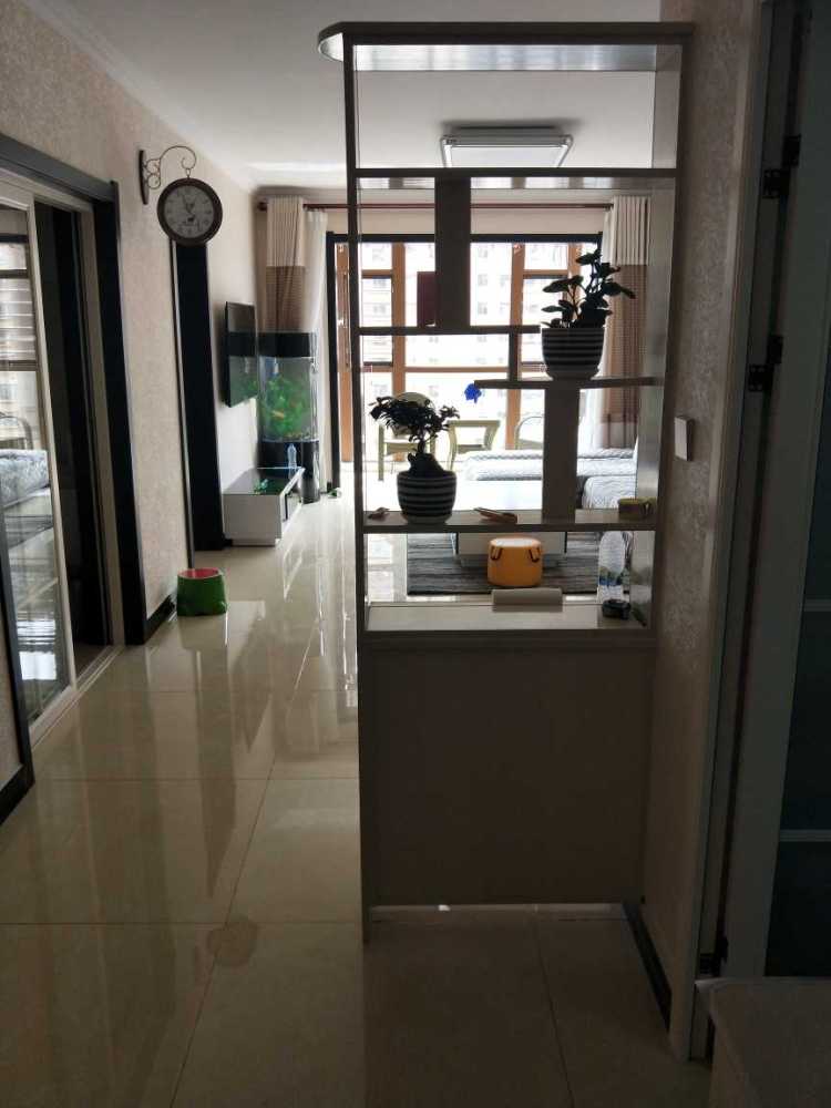 新房装修，沙发一不谨慎买大了，怎么补救？万能的网友给支个招