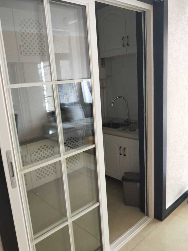 新房装修，沙发一不谨慎买大了，怎么补救？万能的网友给支个招