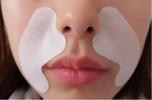 爱笑的女生如何避免法令纹加深,消除笑出来的法令纹最佳方法