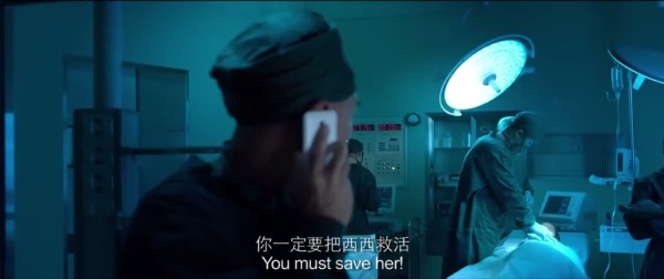 成龙电影里的女儿们，感受着浓浓的父爱，却有一个很蹊跷的共同点