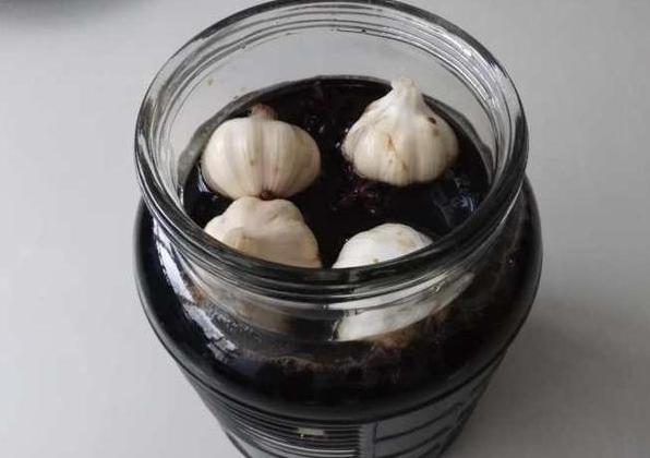 新蒜怎么腌糖蒜好吃,新蒜上市教你做糖醋蒜