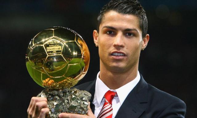 c罗签约利雅得一亿签字费,c罗签约wey能挣多少钱