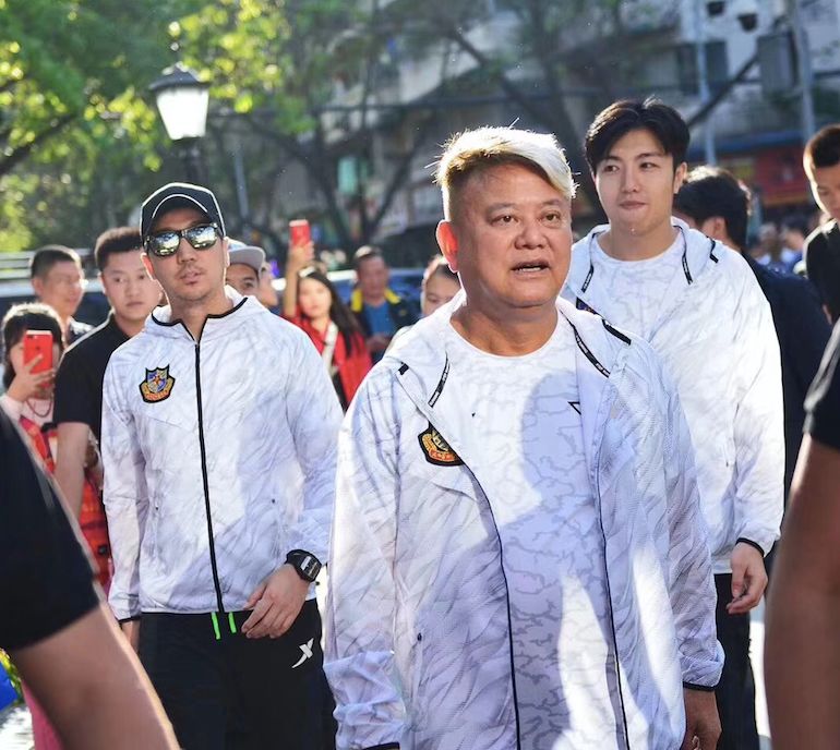 香港明星足球队谭咏麟李克勤,李伯清谭咏麟比赛视频